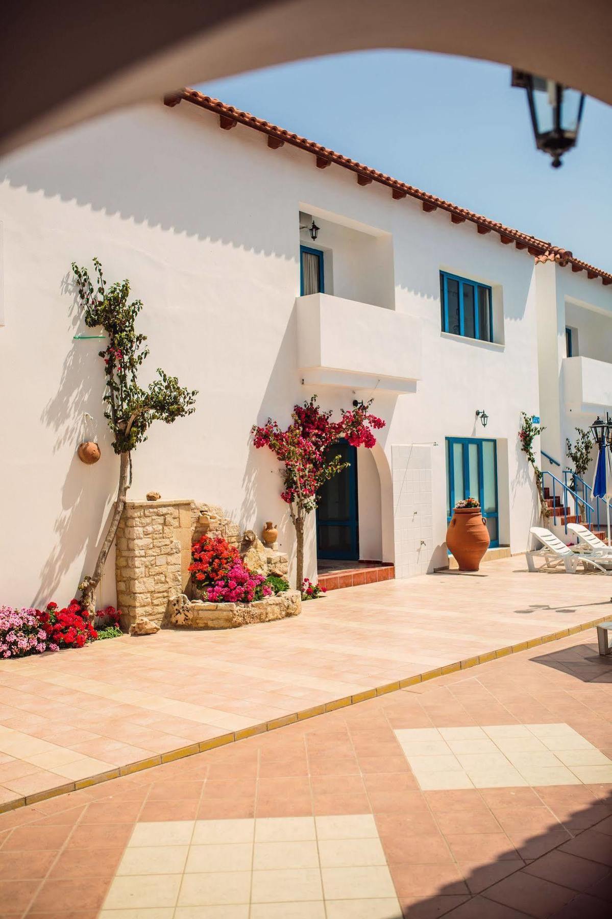 Iliana Apartments Georgioupoli Buitenkant foto